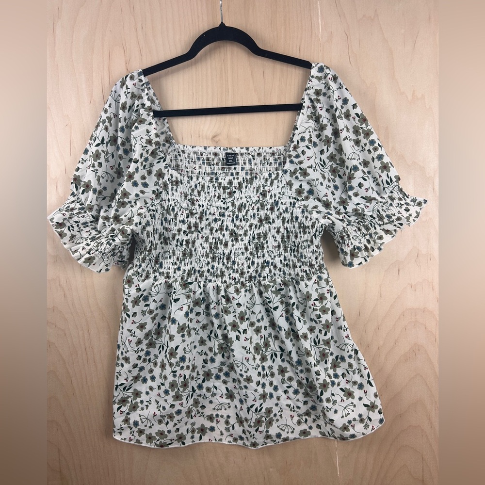 Shein Curve 2XL Floral Smocked Square Neck Puff Sleeve Blouse White‎ Green